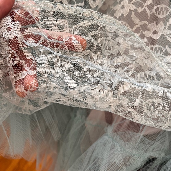 Light Blue Lace Vintage 1950s Party/Wedding/Prom Dress - Picture 5 of 7